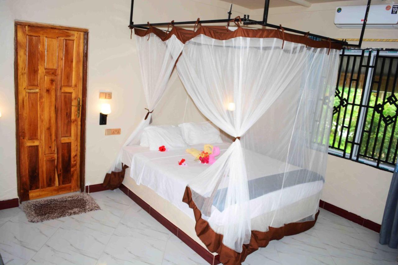 Meremeta Lodge Utende Zewnętrze zdjęcie